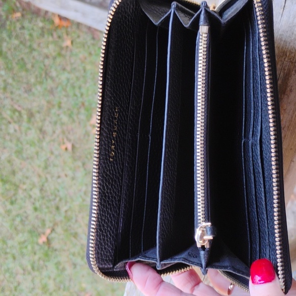 Tory Burch Black Pebble Leather Full size zip wallet no callouts - Picture 3 of 8
